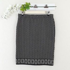 Max Studio sz:M Black & Cream/Off-White Skirt